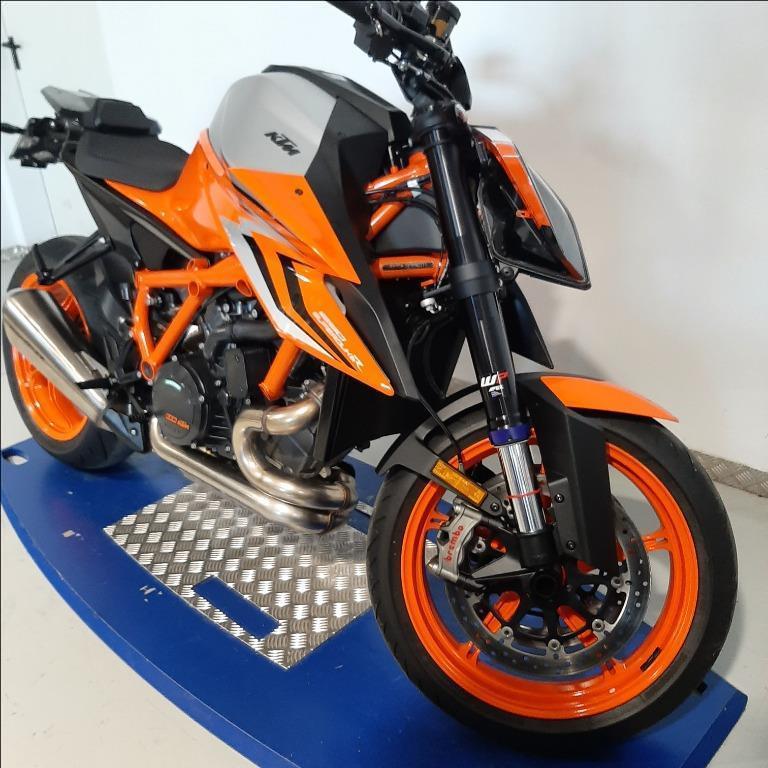 KTM 1290 Super Duke R Evo