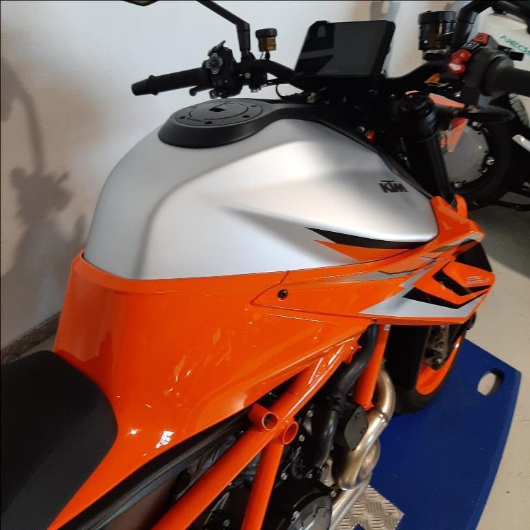 KTM 1290 Super Duke R Evo