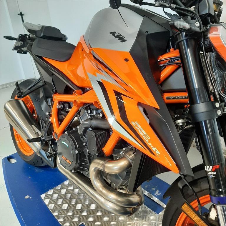 KTM 1290 Super Duke R Evo