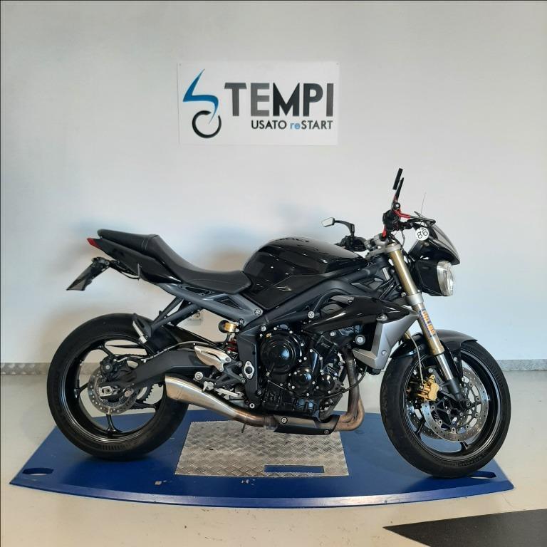 TRIUMPH Street Triple 675 