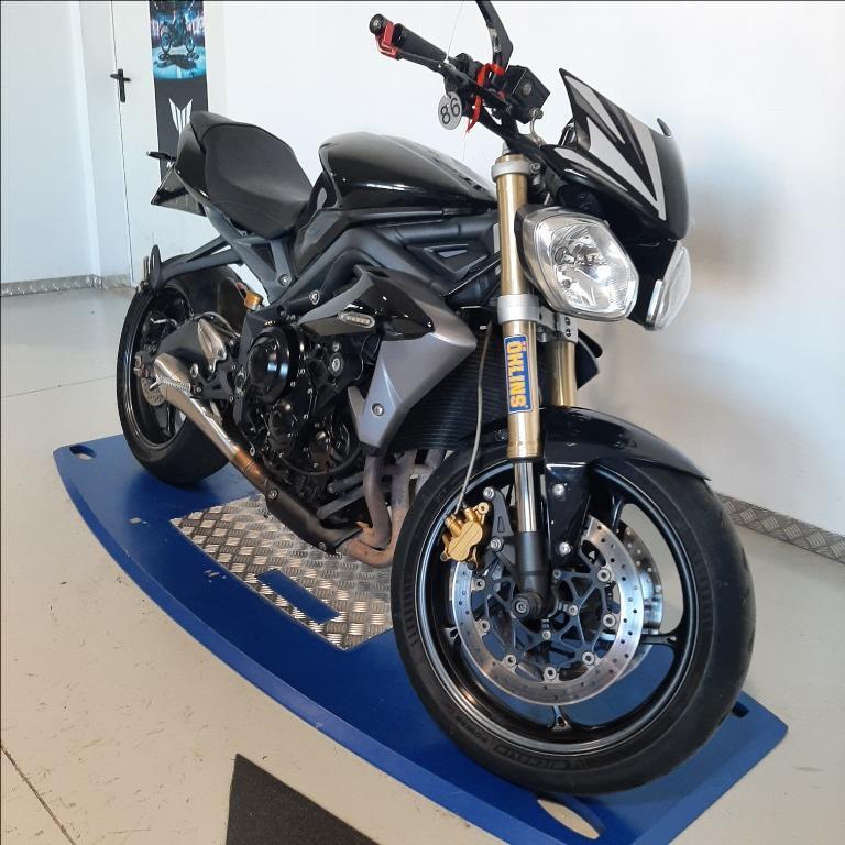 TRIUMPH Street Triple 675 