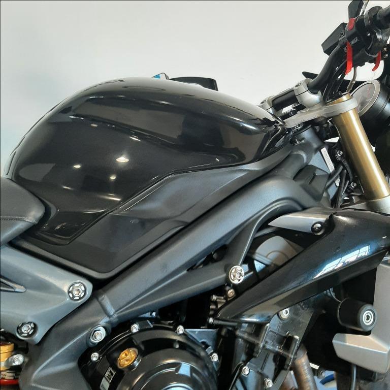TRIUMPH Street Triple 675 