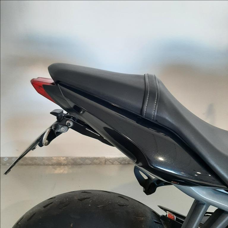 TRIUMPH Street Triple 675 