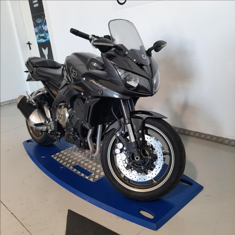 YAMAHA FZ1 1000 Fazer 