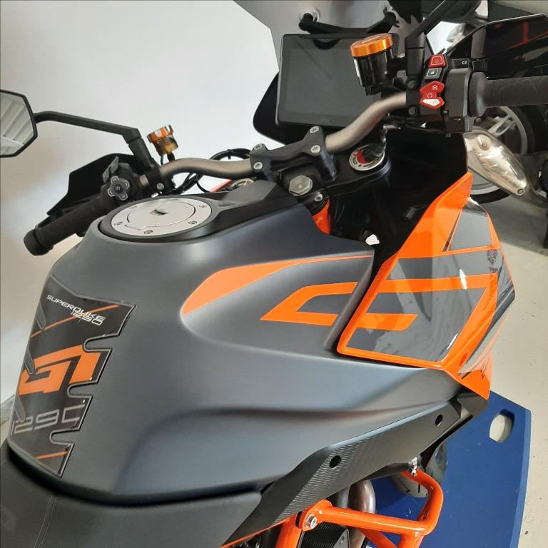 KTM 1290 Super Duke GT