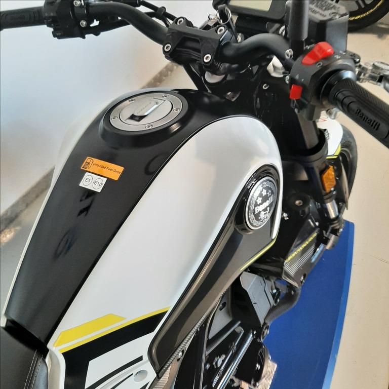 BENELLI Leoncino 250 E5