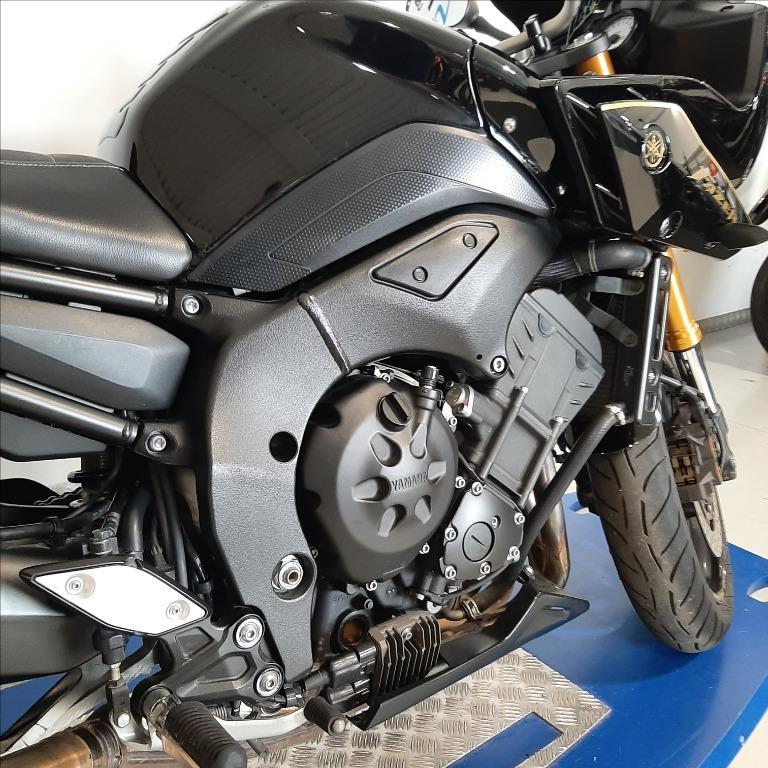 YAMAHA FZ8 780 Abs