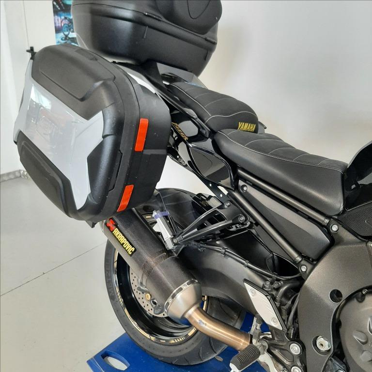 YAMAHA FZ8 780 Abs