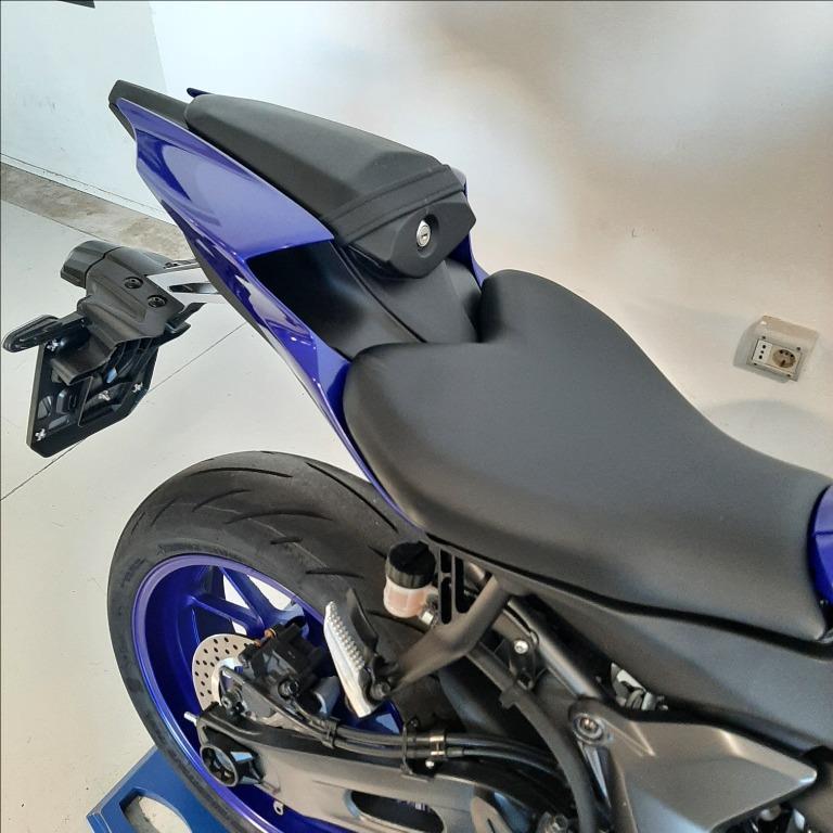YAMAHA YZF R7 690 Abs