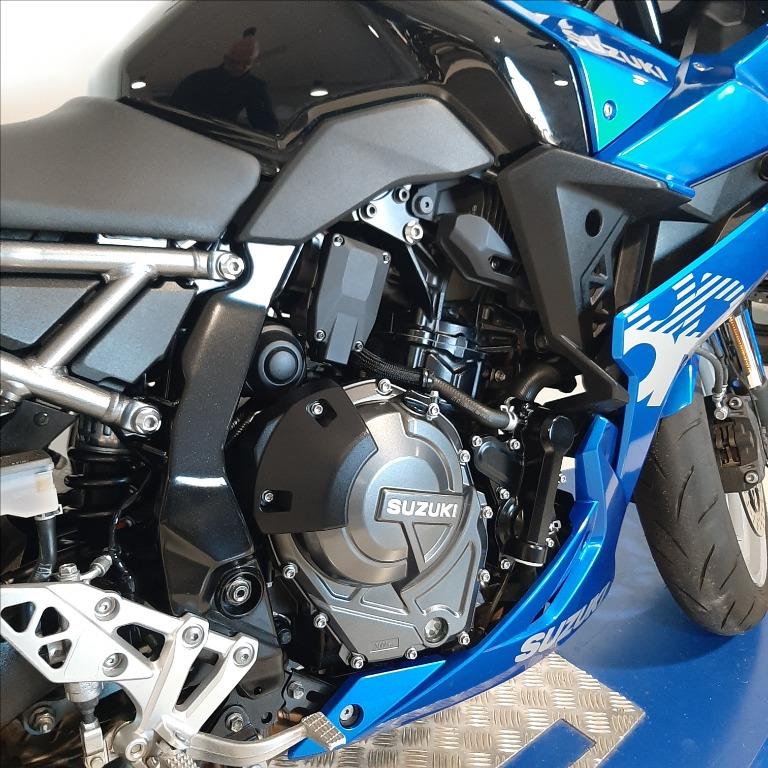 SUZUKI GSX-8R Abs