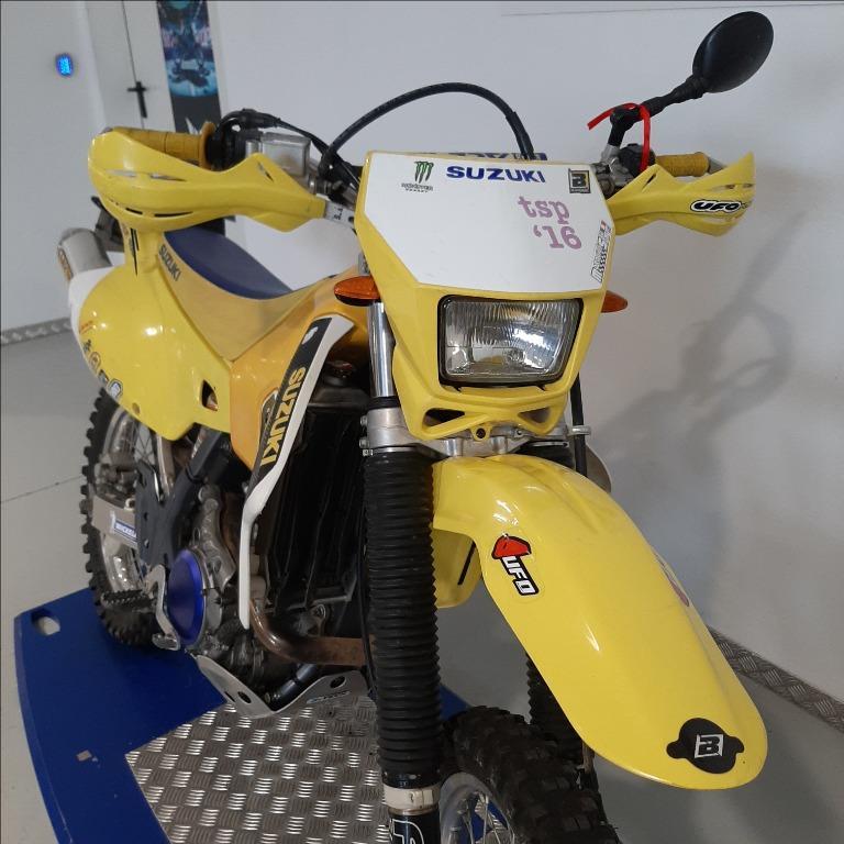 SUZUKI DR-Z 400 E