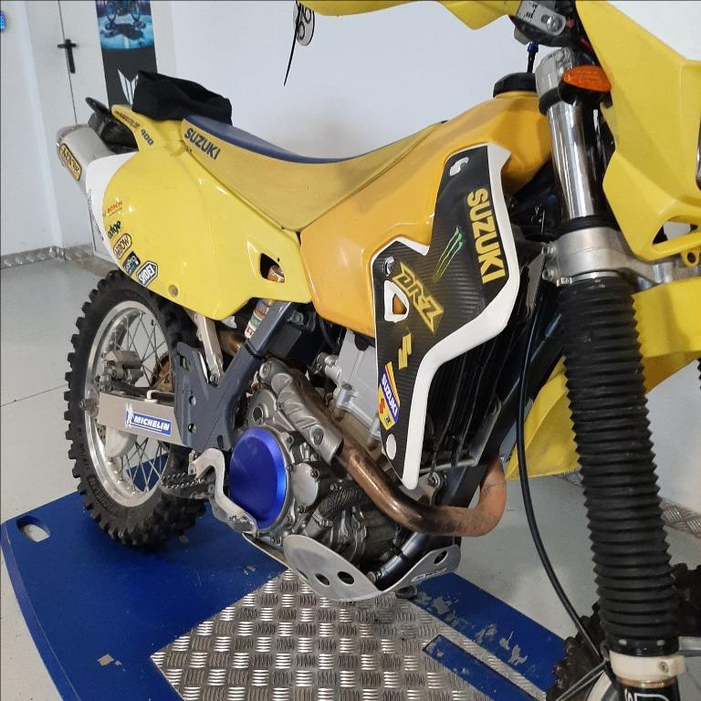 SUZUKI DR-Z 400 E