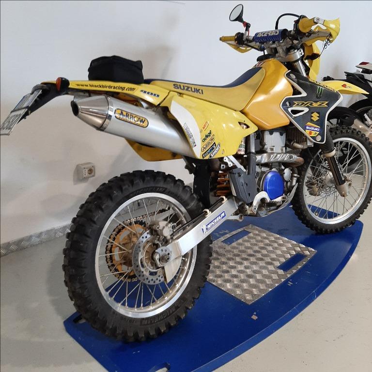 SUZUKI DR-Z 400 E