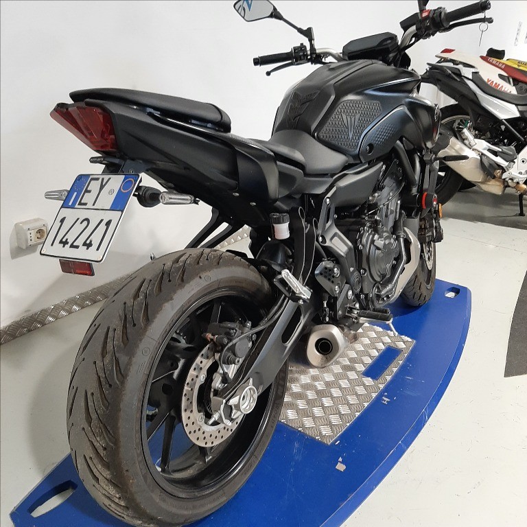 YAMAHA MT-07 690 Abs