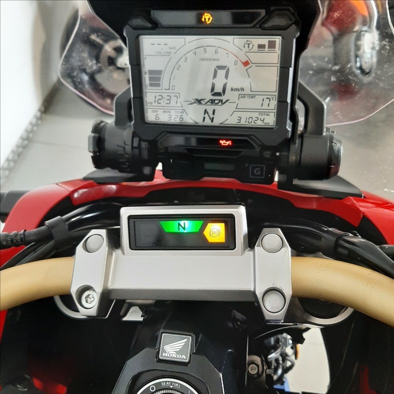 HONDA X-ADV 750 DCT Abs