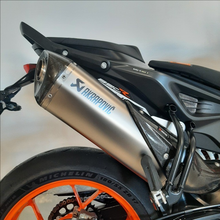 KTM 890 Duke R