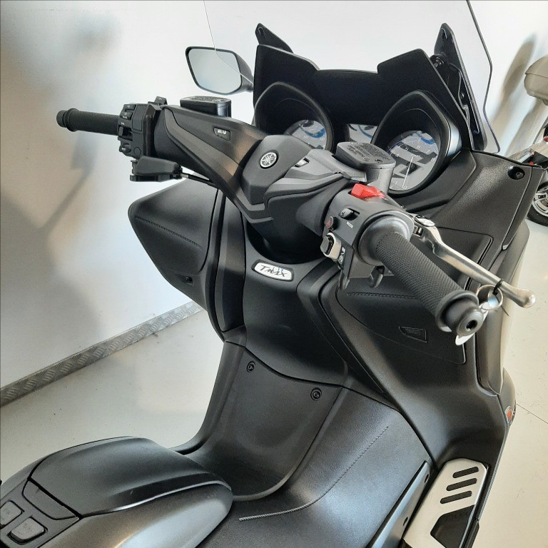 YAMAHA T-Max 560 Abs