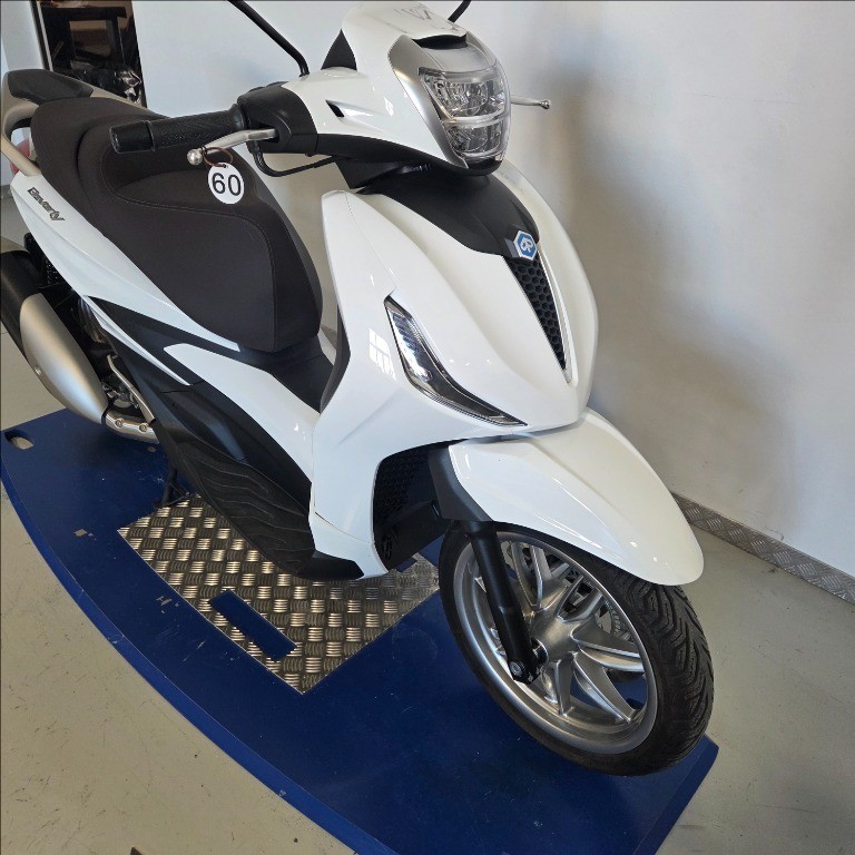 PIAGGIO Beverly 300 hpe abs-asr