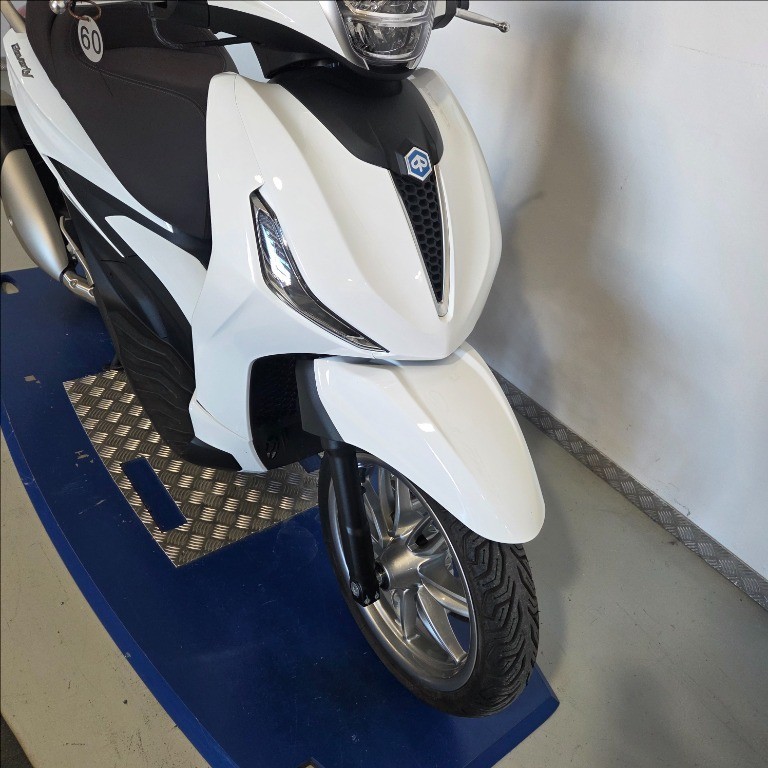 PIAGGIO Beverly 300 hpe abs-asr