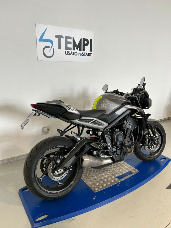 TRIUMPH Street Triple 765 R