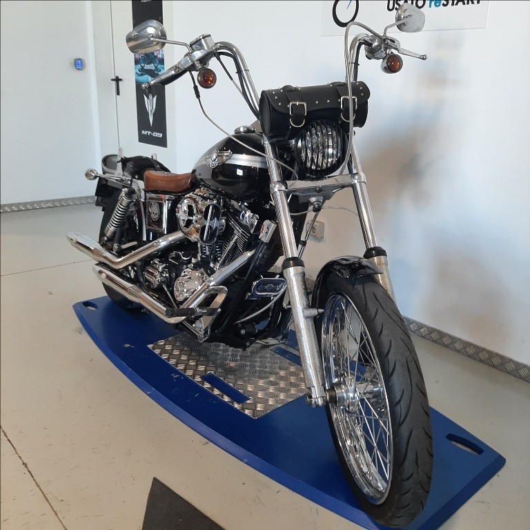 HARLEY-DAVIDSON Dyna Wide Glide 1449 FXDWG 1450