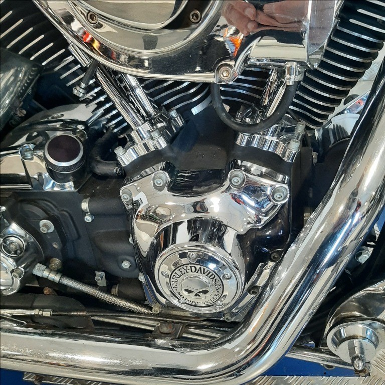 HARLEY-DAVIDSON Dyna Wide Glide 1449 FXDWG 1450