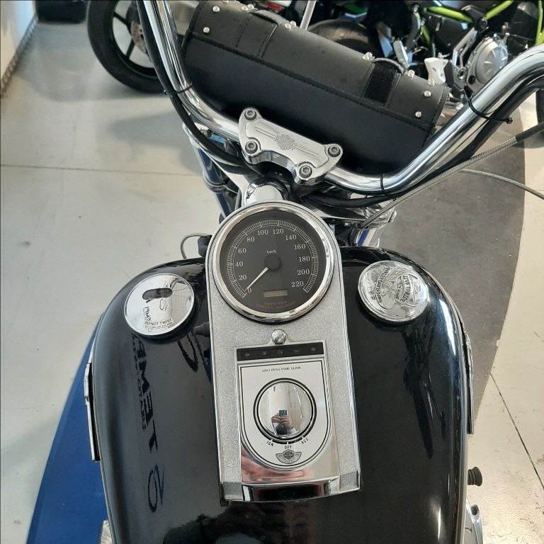 HARLEY-DAVIDSON Dyna Wide Glide 1449 FXDWG 1450