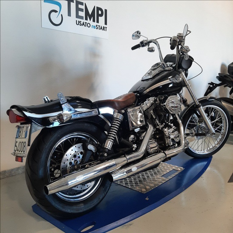 HARLEY-DAVIDSON Dyna Wide Glide 1449 FXDWG 1450