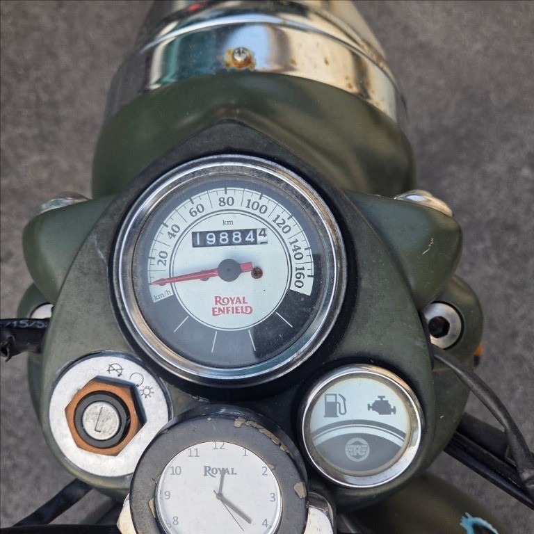 ROYAL ENFIELD Bullet 500 DLX Classic