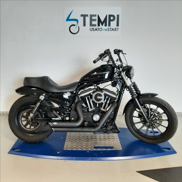 HARLEY-DAVIDSON 883 Sportster Standard