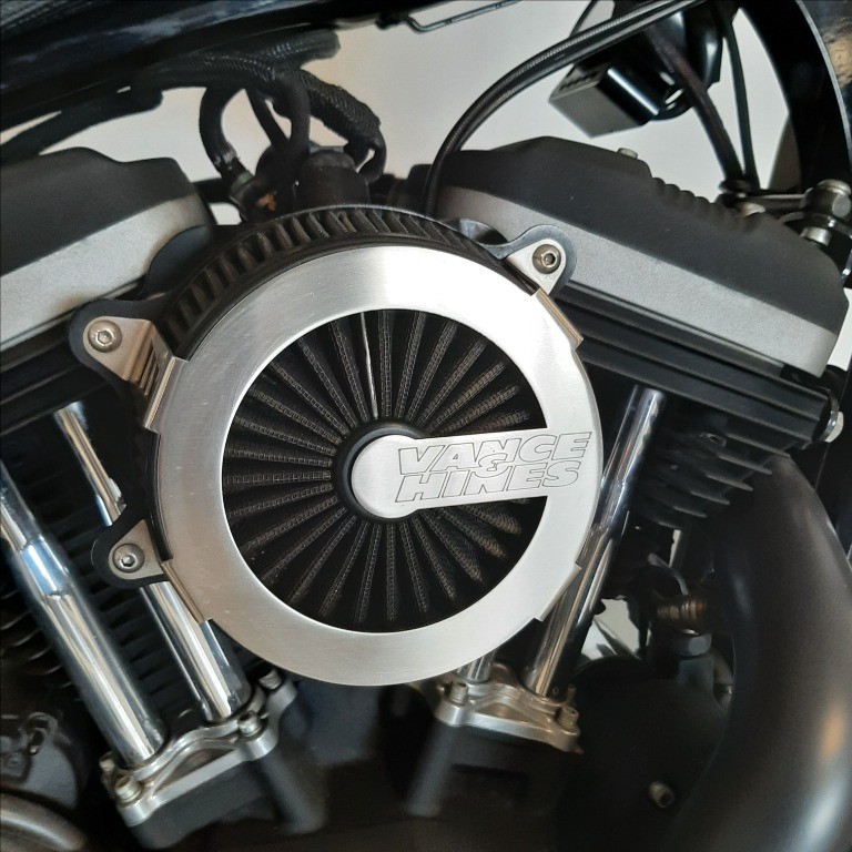 HARLEY-DAVIDSON 883 Sportster Standard