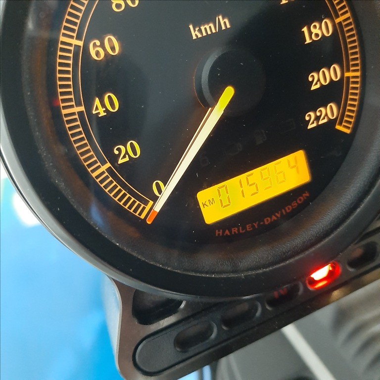 HARLEY-DAVIDSON 883 Sportster Standard