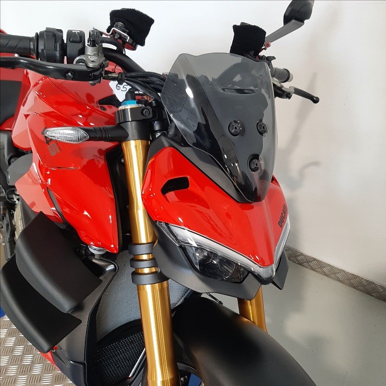 DUCATI Streetfighter V4 1100 S Red