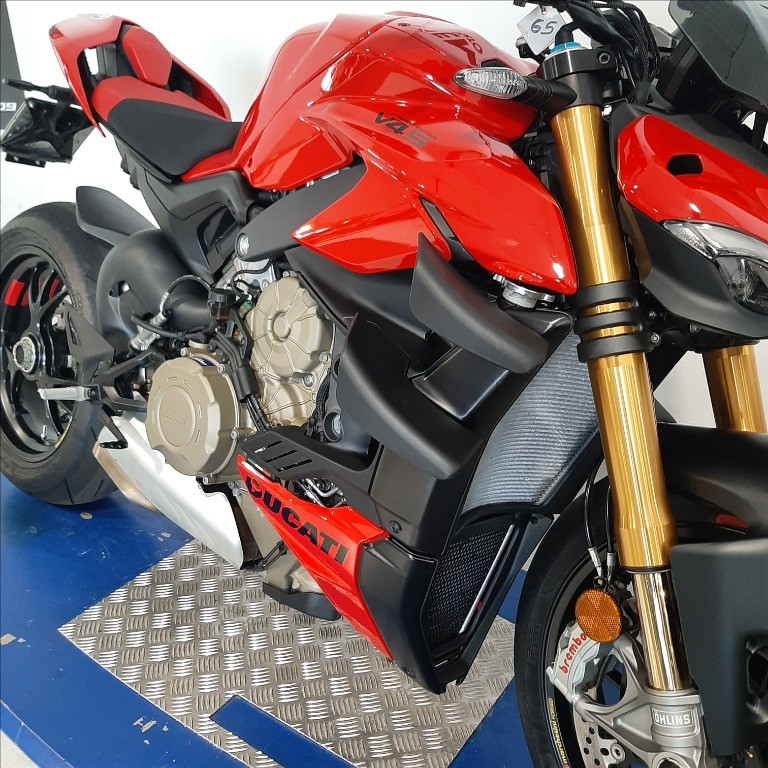 DUCATI Streetfighter V4 1100 S Red