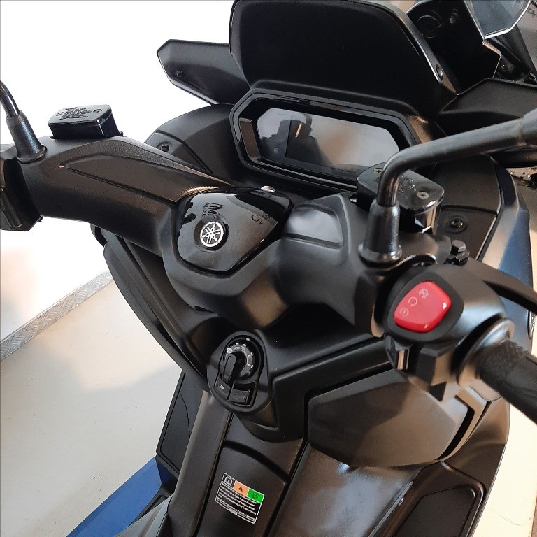 YAMAHA X-Max 300 Abs