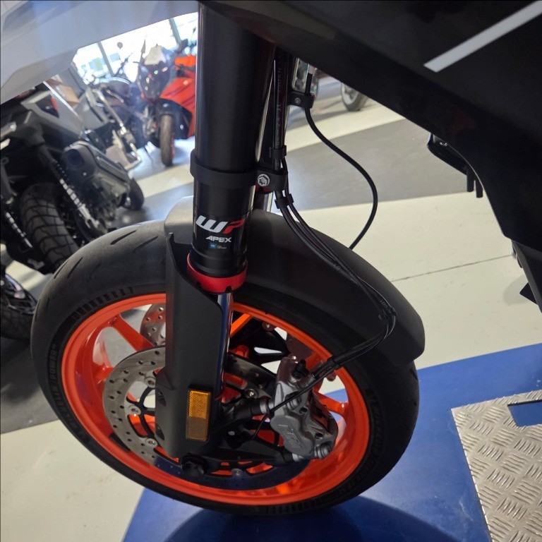 KTM 890 SMT Abs