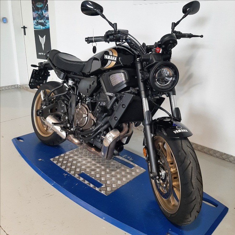 YAMAHA XSR 700 Abs