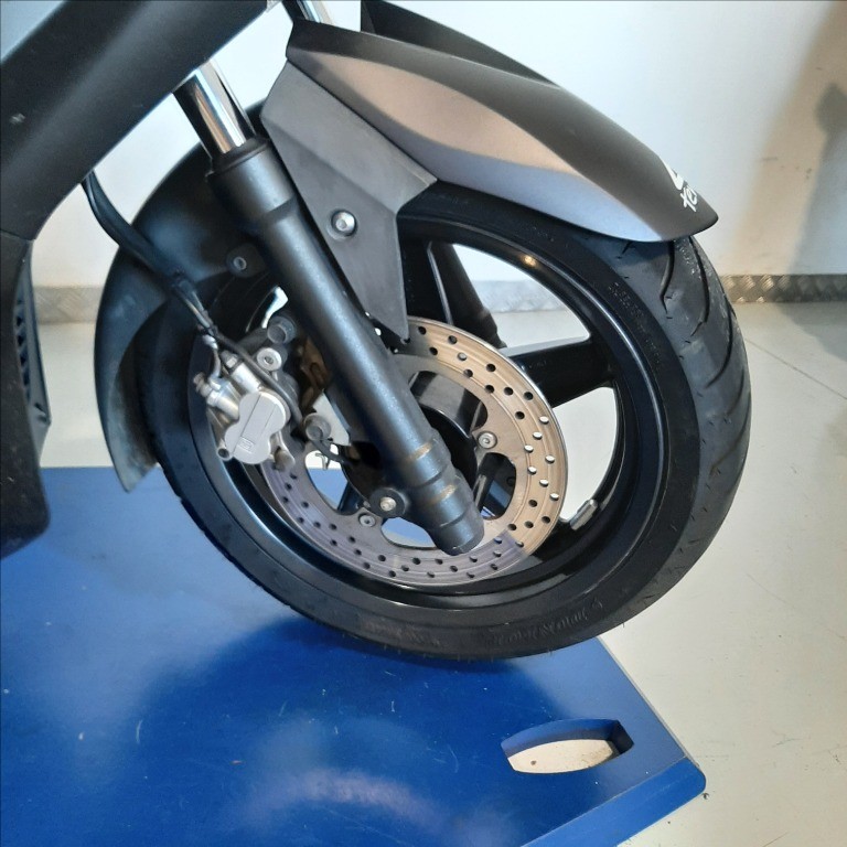 YAMAHA X-Max 250 Sport