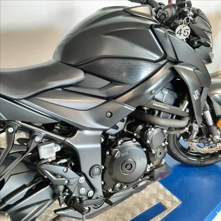 SUZUKI GSX-S 750 Abs