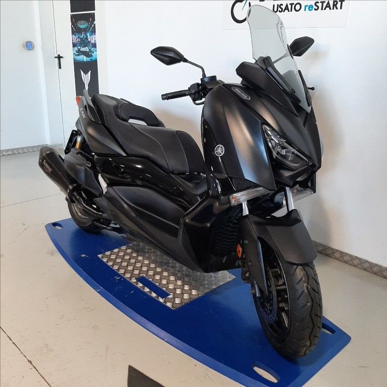 YAMAHA X-Max 400 Iron Abs