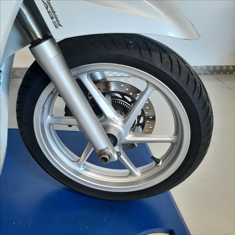 HONDA SH 300 