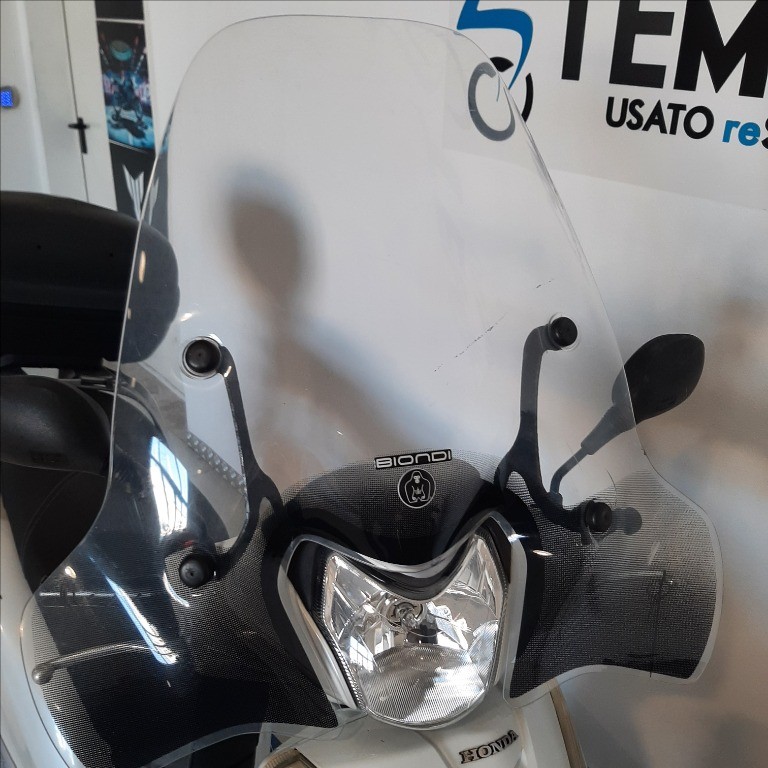 HONDA SH 300 