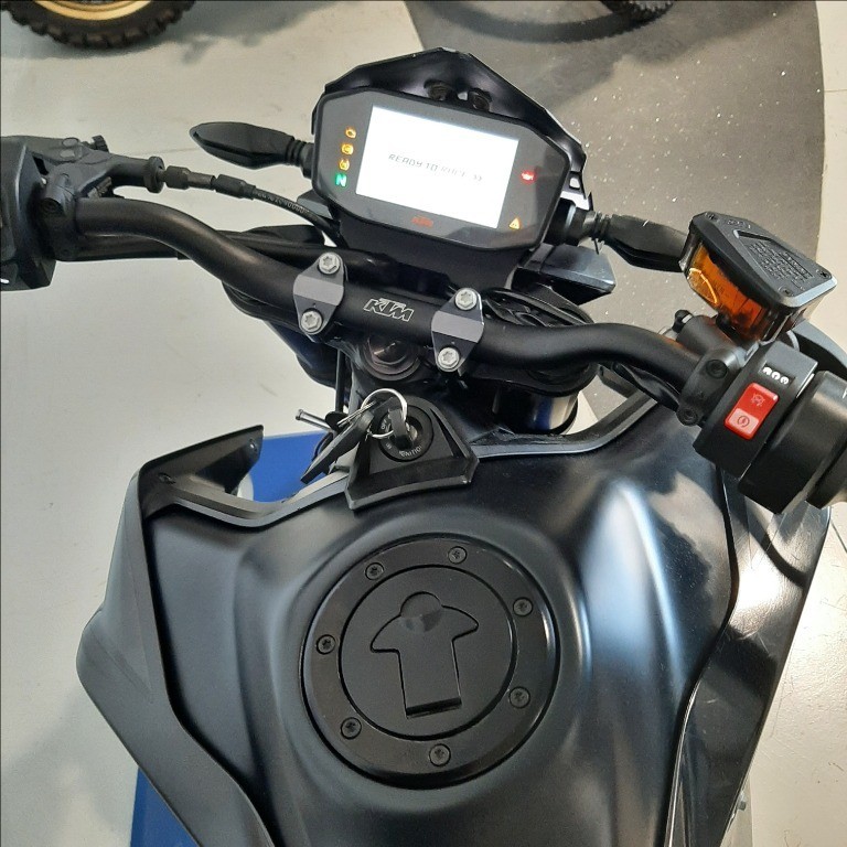 KTM 890 Duke 