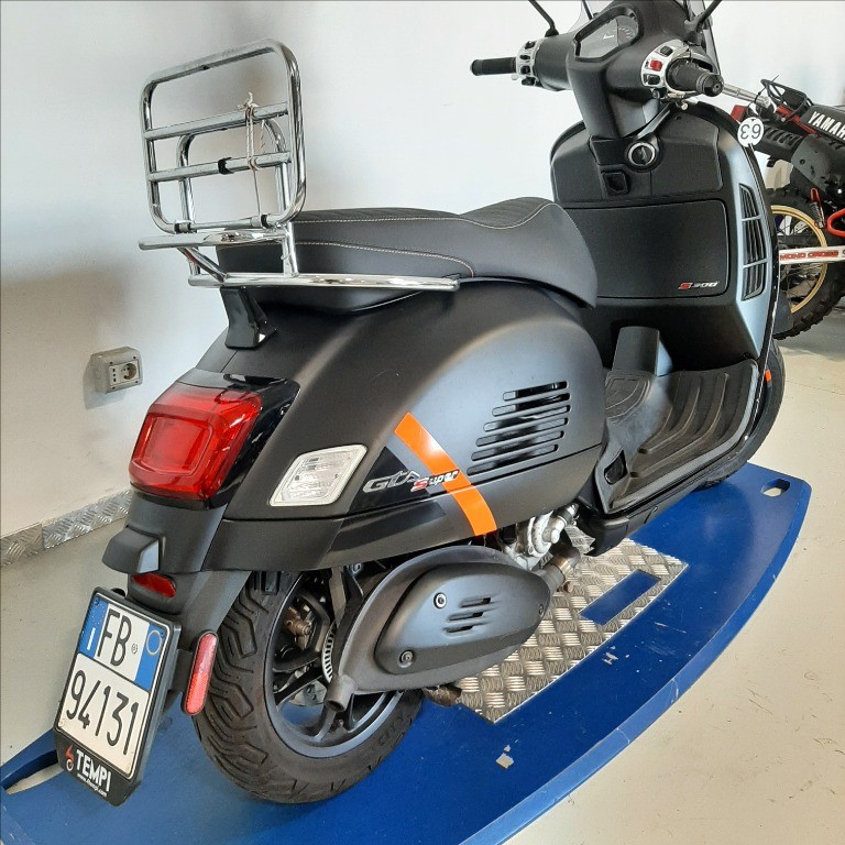 VESPA Vespa GTS 300 hpe Super Abs