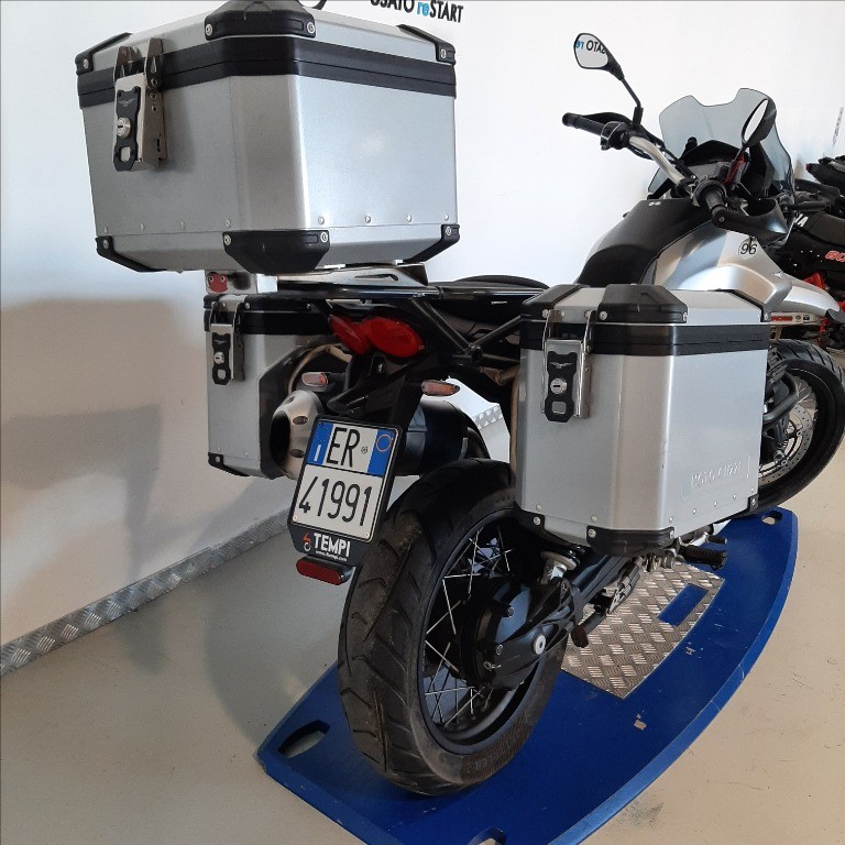 MOTO GUZZI V85 TT Abs
