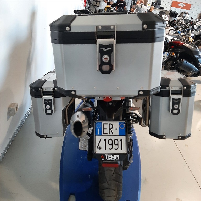 MOTO GUZZI V85 TT Abs