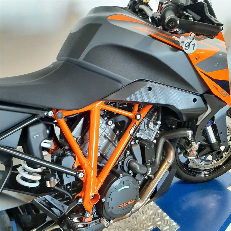 KTM 1290 Super Duke GT