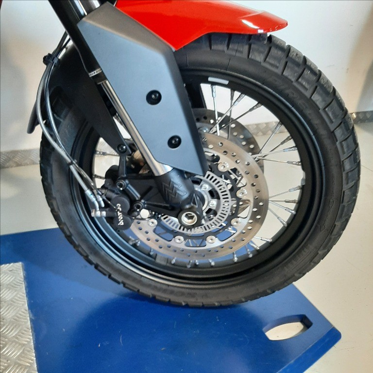 MOTO MORINI X Cape 650 cerchi a raggi Abs