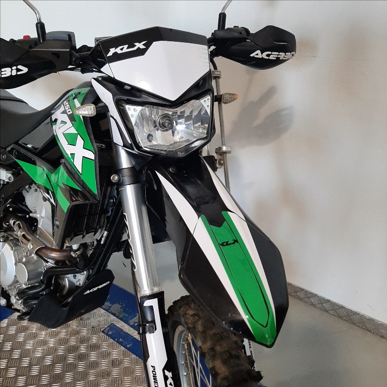 KAWASAKI KLX 250 