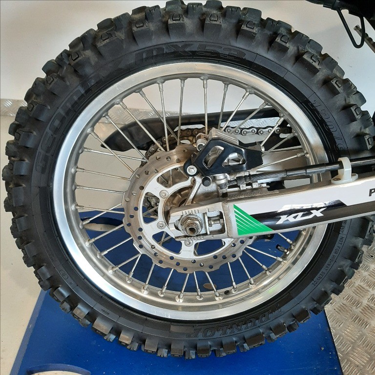 KAWASAKI KLX 250 